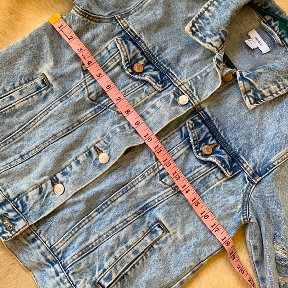 DISTRESSED Light Blue Button Front JEAN JACKET - Picture 3 of 9